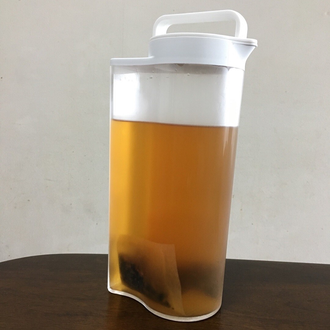 キービジュアル画像：夏の必需品、冷水筒｜スタッフおすすめ