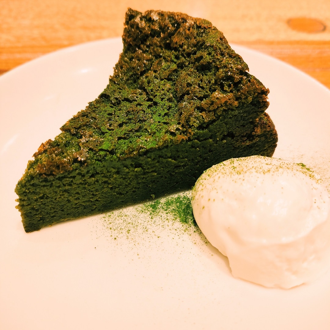 濃厚抹茶ケーキ