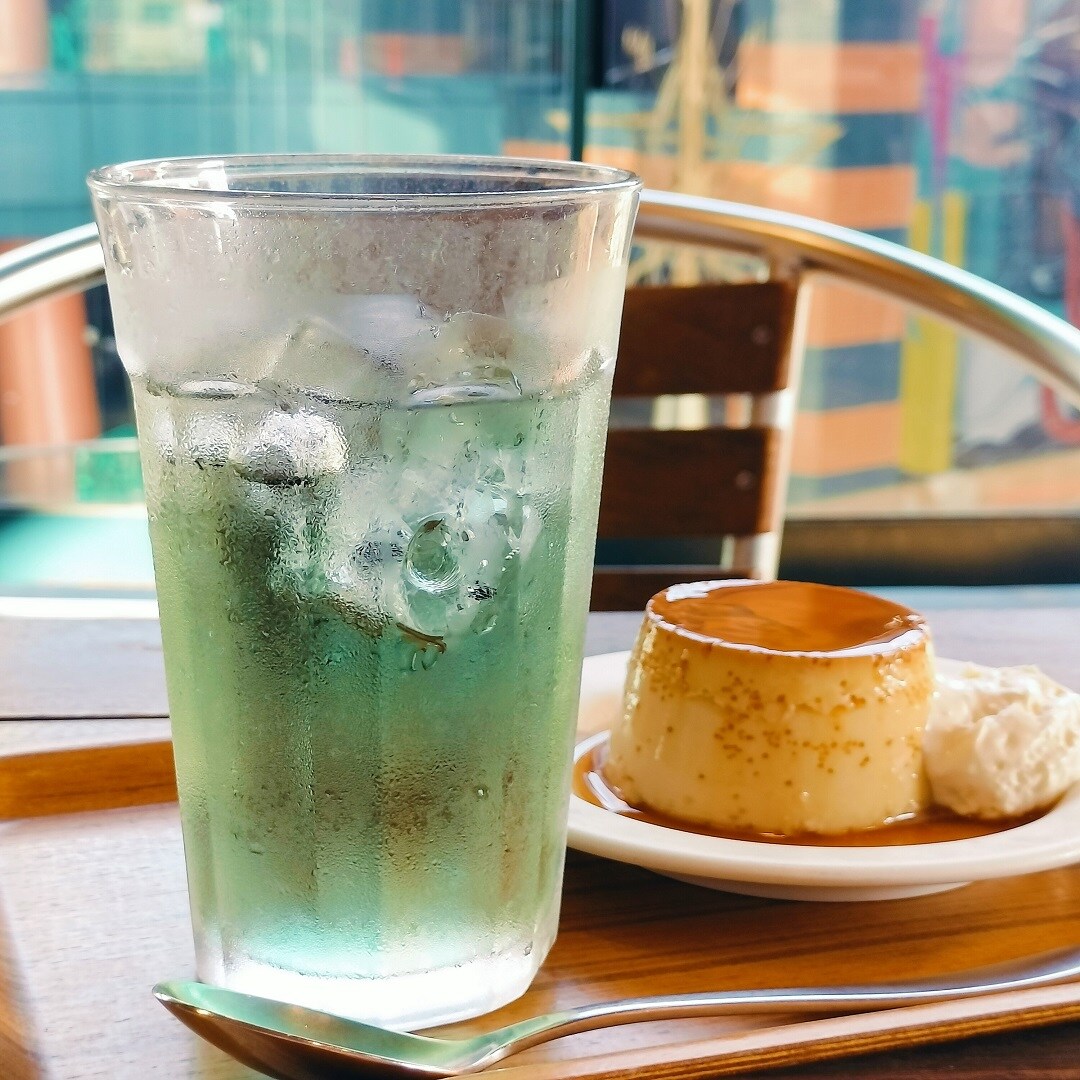 メロンソーダと焼きプリン