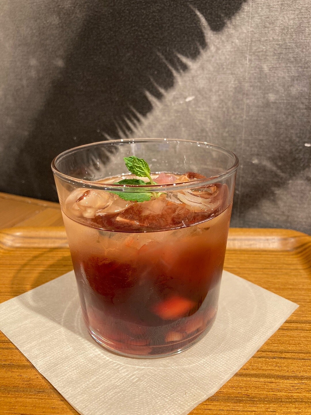 【CafeMUJIキャナルシティ博多】おすすめのドリンク　桃とザクロのソーダ