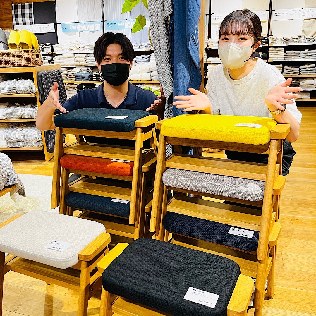 残反をつかったスタッキングスツール ポリエステル変わり織