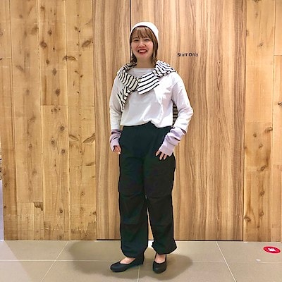 【中央林間東急スクエア】　身長159cm　　