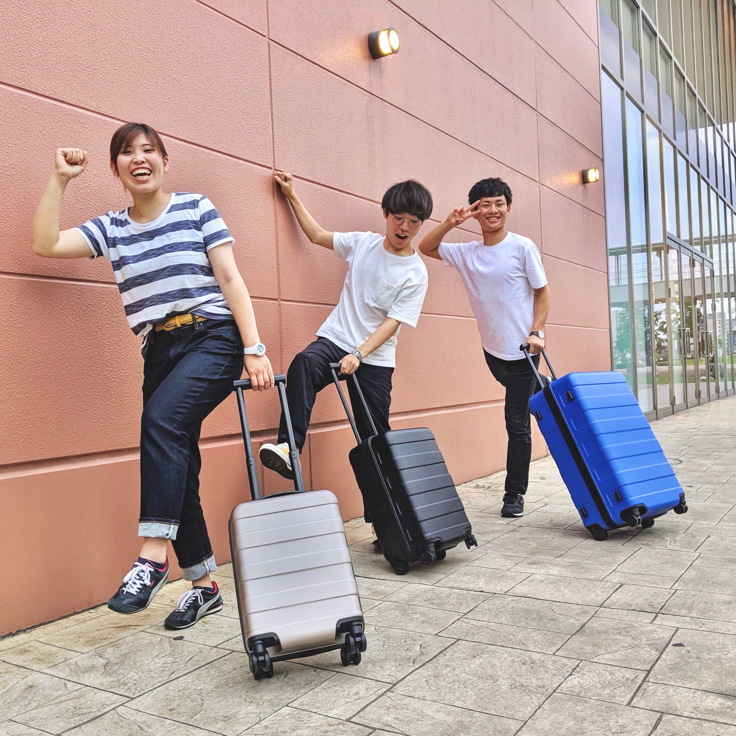 キービジュアル画像：旅の必需品ハードキャリー