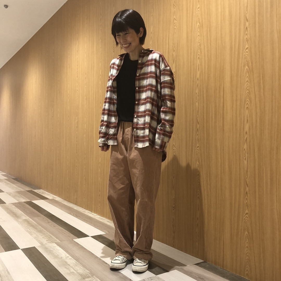 コーデュロイパンツ