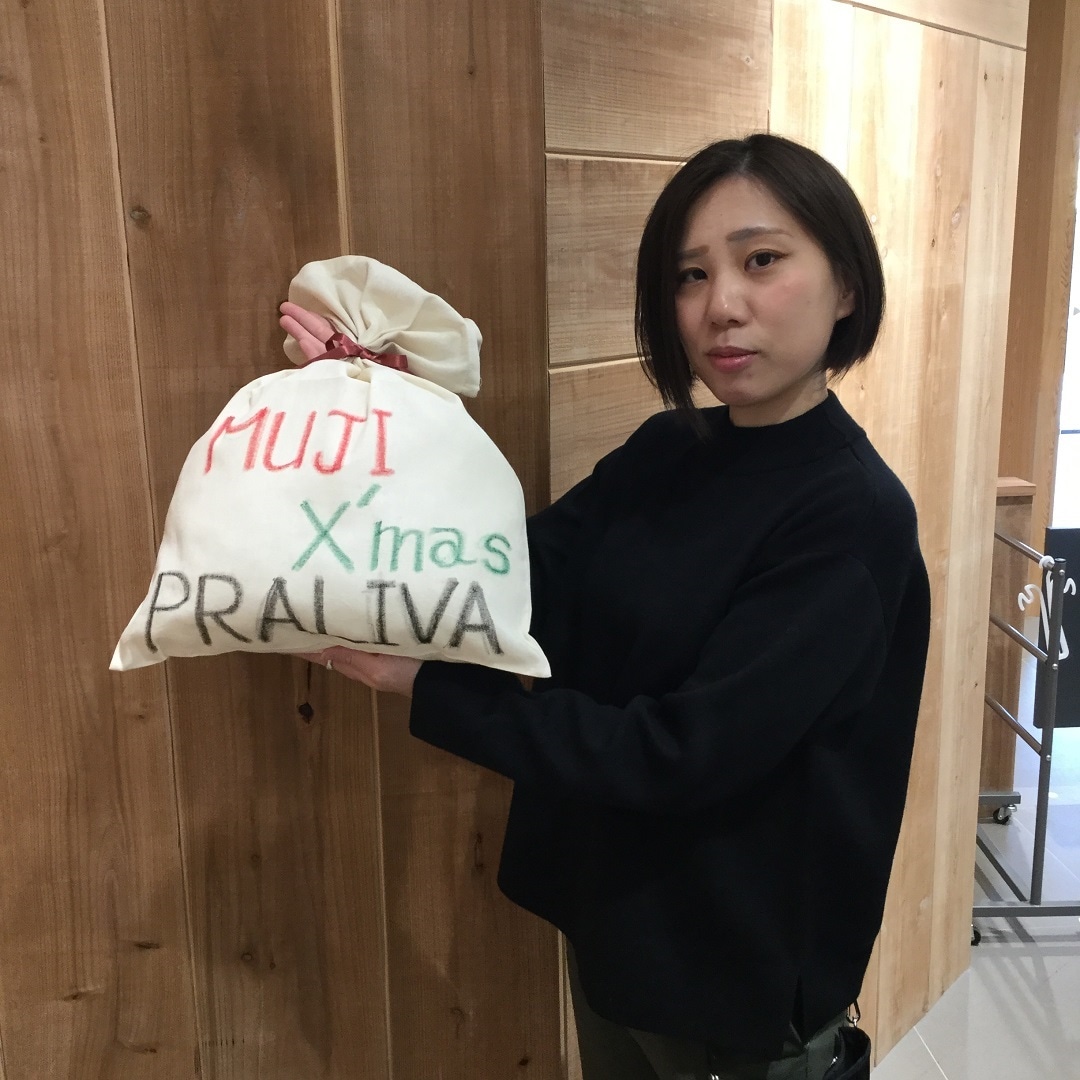 キービジュアル画像：クリスマスをおくります。｜PRALIVA　XMAS