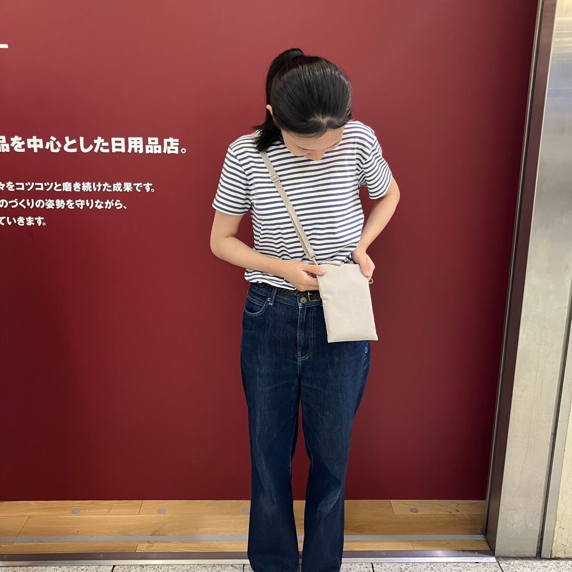 ミニサコッシュ　コーディネート　写真