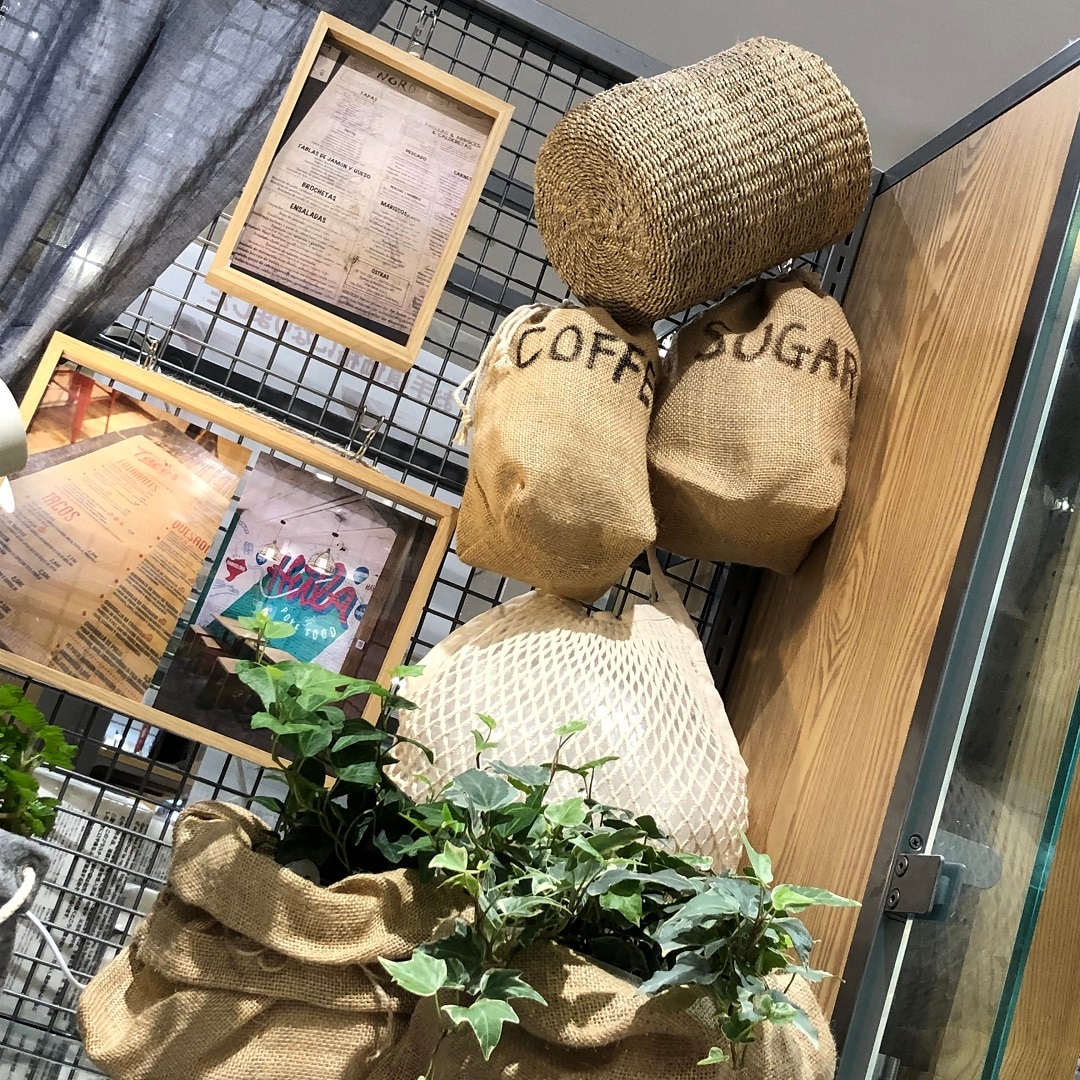 イオンモール津南】 布にかけるクレヨンと自然素材｜ 無印良品