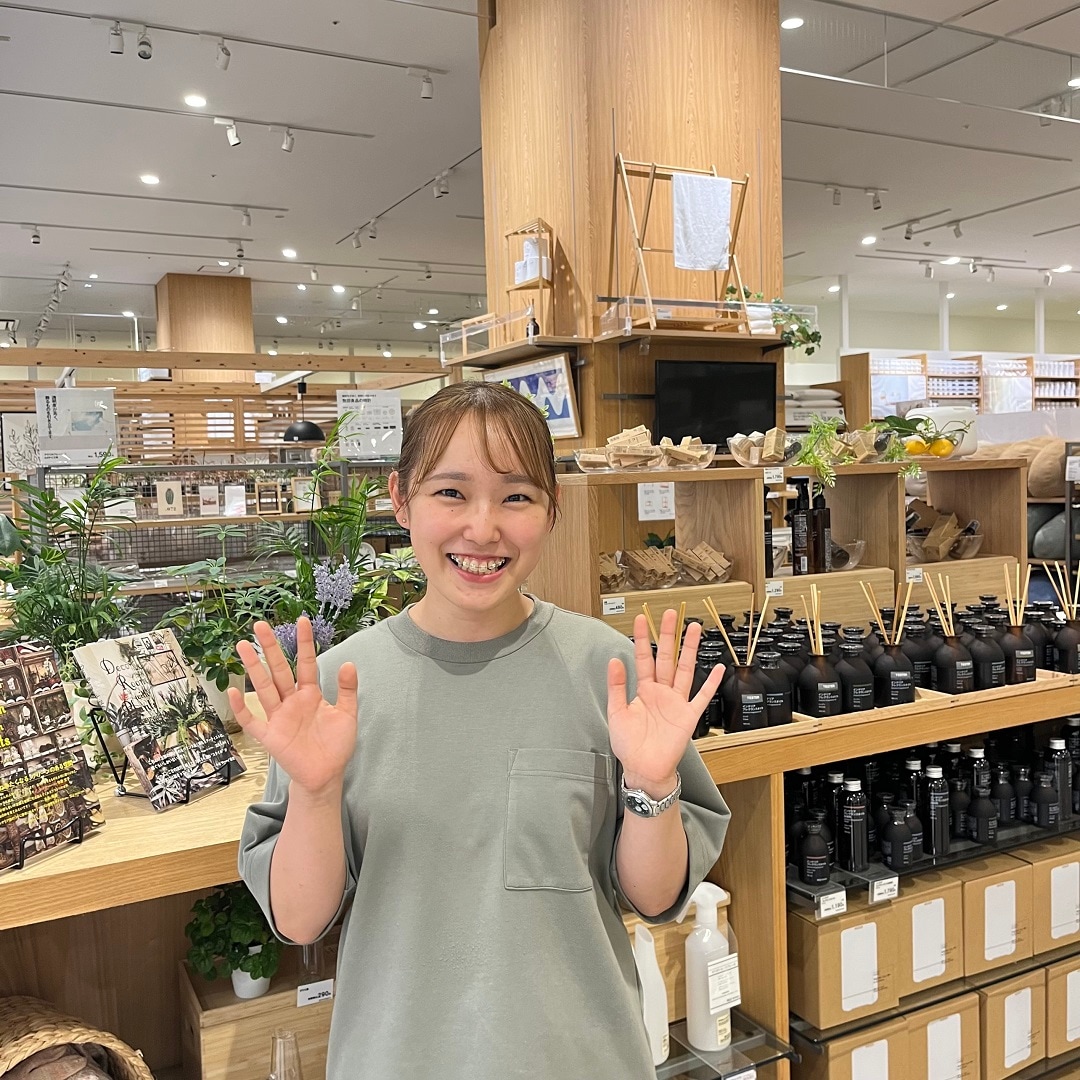 スタッフ笑顔