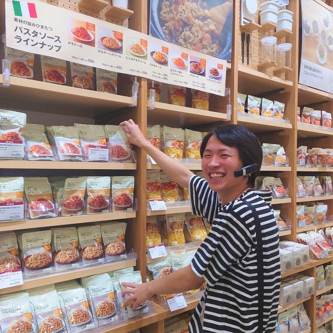 スタッフ笑顔