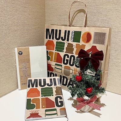 【ラスカ小田原】HAPPY HOLIDAYS★ショッピングバッグで簡単アレンジ