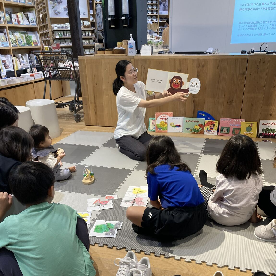 【野々市明倫通り】おやこで楽しめる絵本のよみきかせ会 