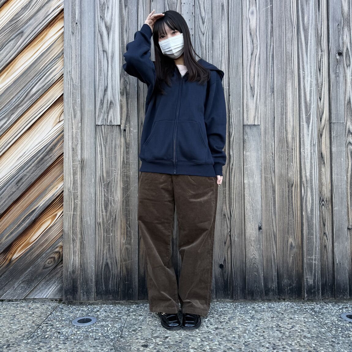 【野々市明倫通り】あたたかみを感じる、コーデュロイパンツ