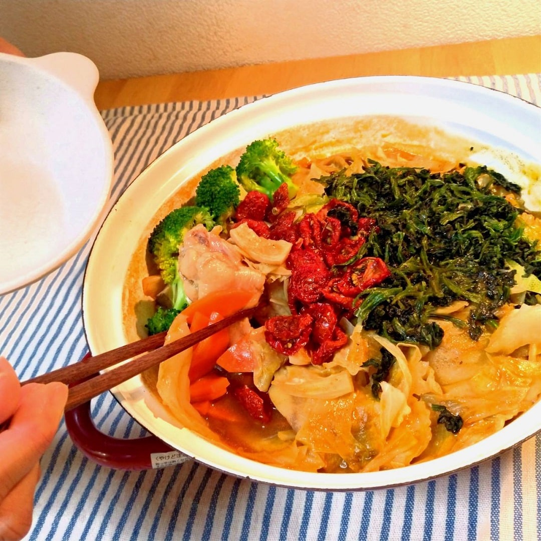 キービジュアル画像：家庭で本格お鍋はいかが～第1弾スパイシーカレー鍋～｜スタッフのおすすめ