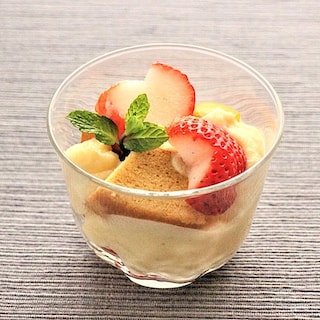 【京都山科】いちごと不揃いバウムのトライフル　｜季節野菜のレシピ