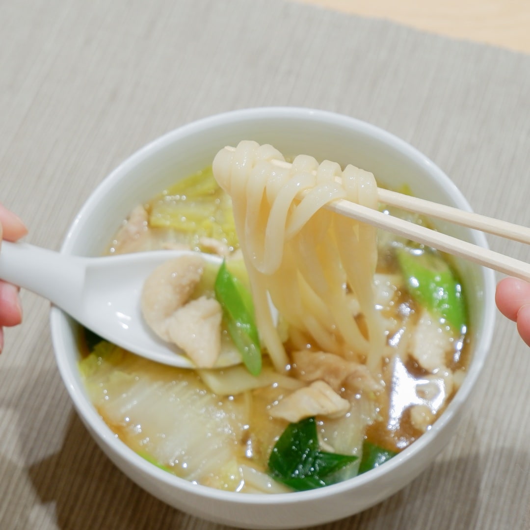 【京都山科】澄んだお出汁に炭が香る｜肉ぶっかけうどんロマン亭