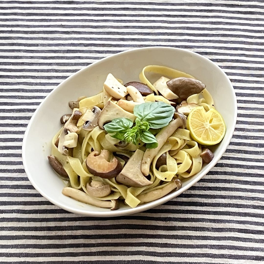 【京都山科】手摘みバジルソースのきのこパスタ｜季節野菜のレシピ