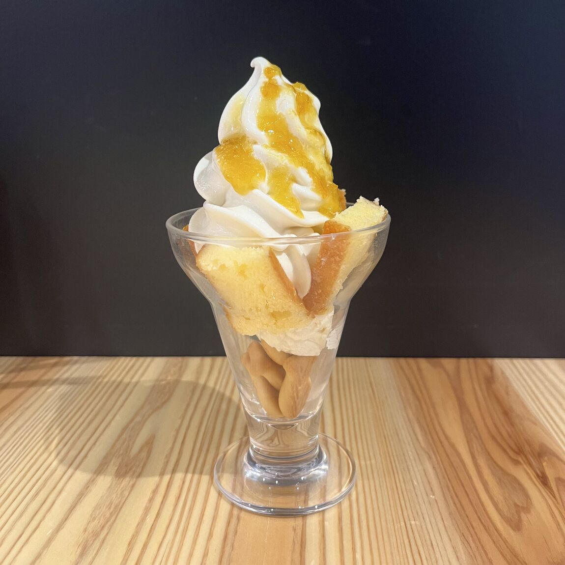 チーズケーキとマーマレードのパフェ