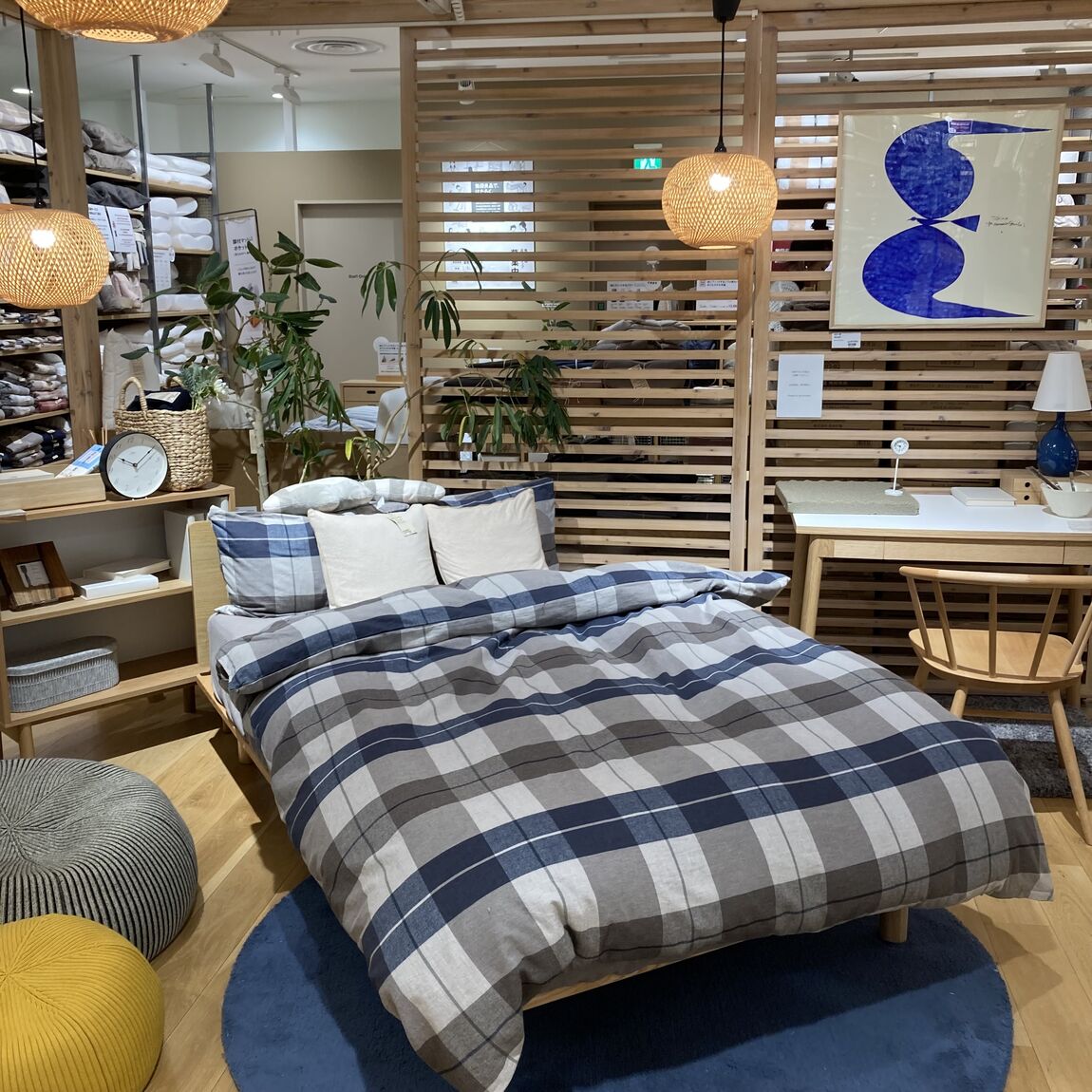 045791_20251102_01_00