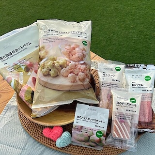 【ガーデンズ千早】桜のお菓子が入荷しました