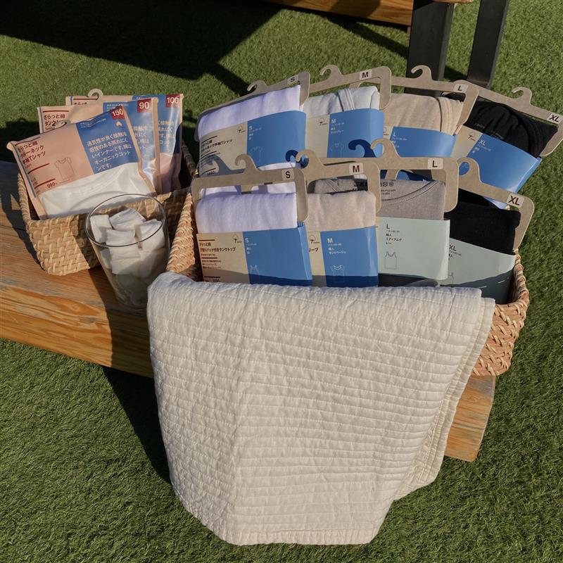 表紙、商品集合図