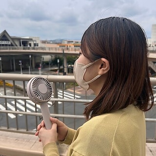 【イオンスタイル河辺】ハンディファンで、暑い季節をもっと快適に。