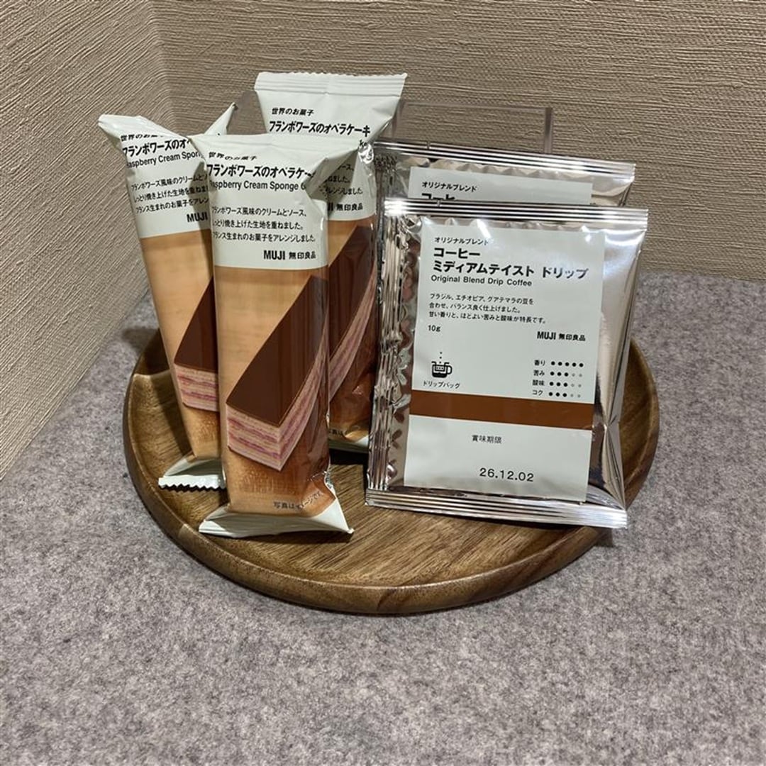 オペラケーキとコーヒー