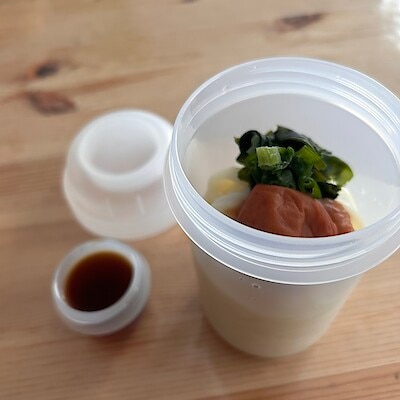 【イオンスタイル河辺】　おすすめトッピングカップ付きランチカプセル