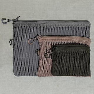 【ラスカ茅ヶ崎】仕分けてすっきり、ダブルファスナーケース