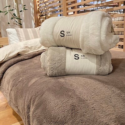 【MARKIS静岡】軽くて暖かく、やわらかな肌触り。