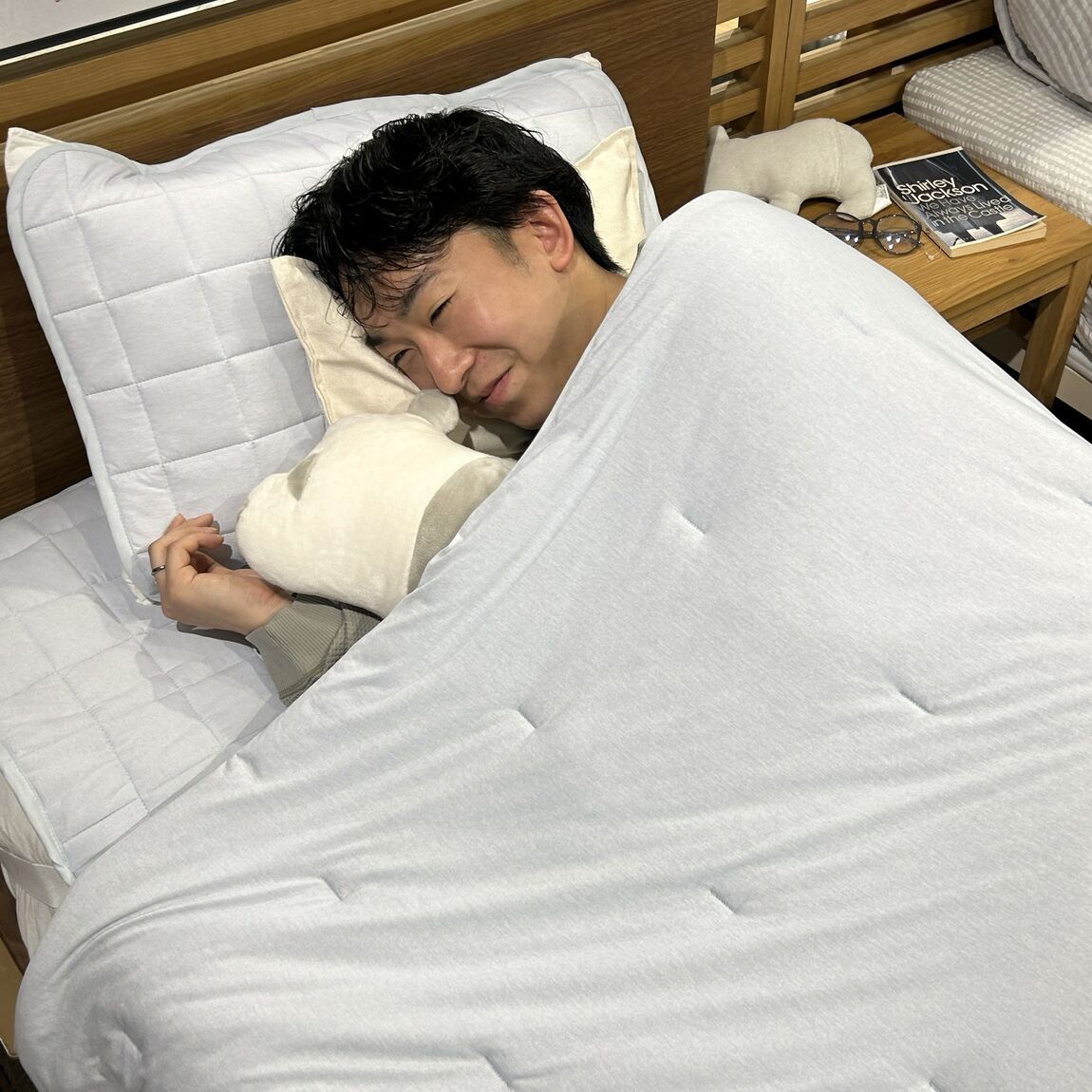 ひんやり掛け布団　スタッフお試し