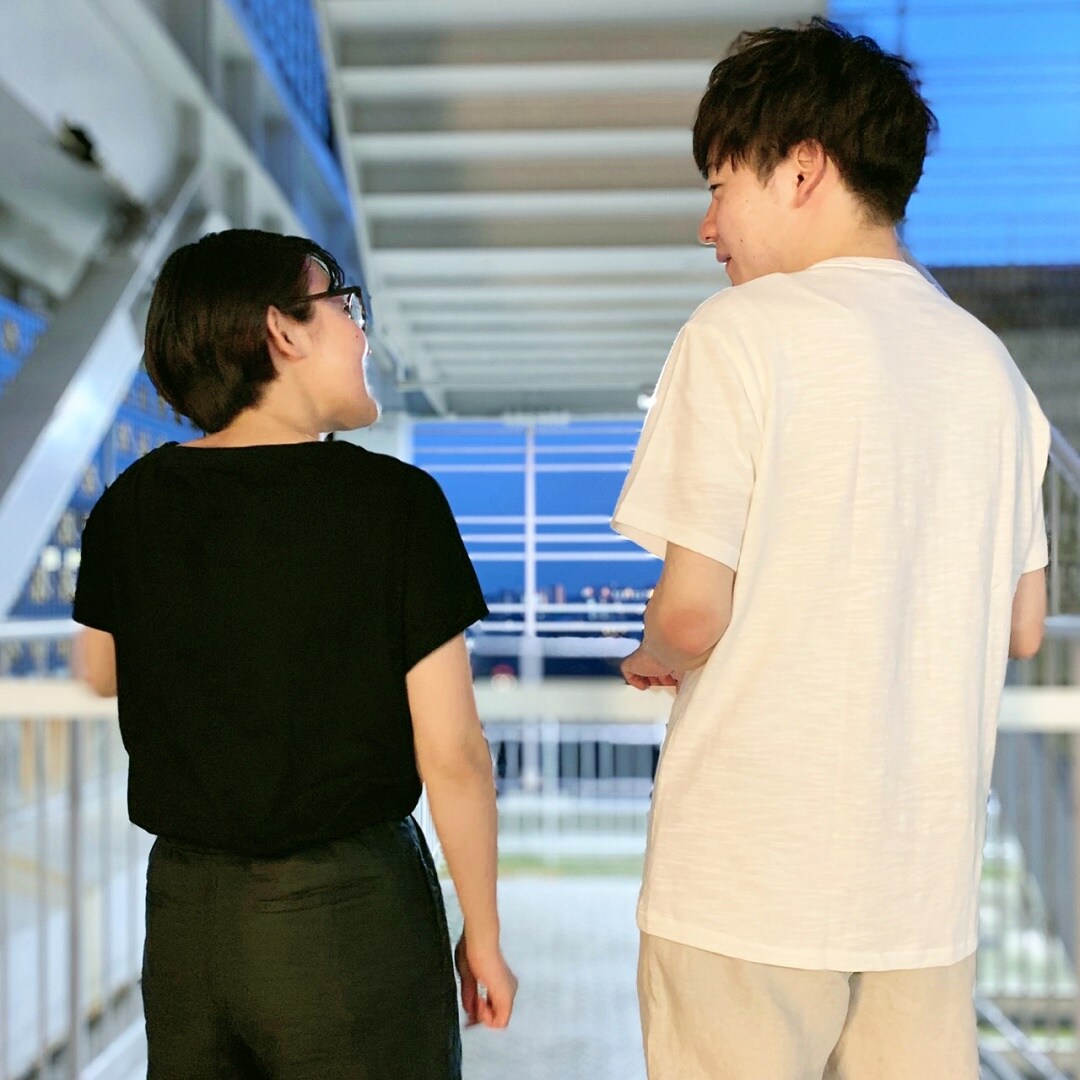 【柏ステーションモール】Tシャツ後ろ姿