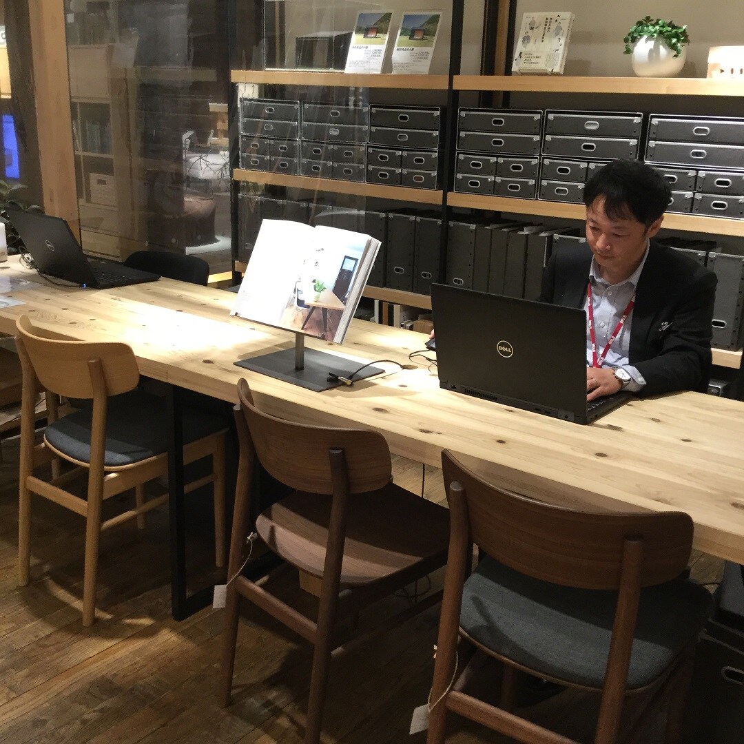 【MUJIキャナルシティ博多】日本の木でできた家具の紹介