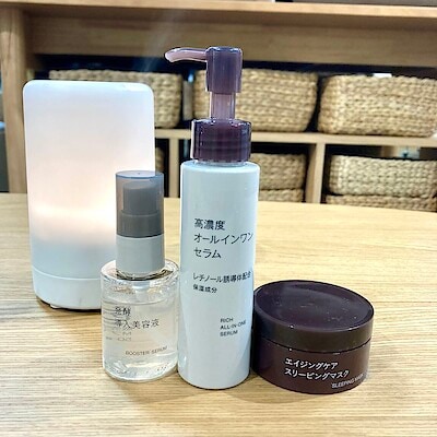 【泉北パンジョ】スキンケア夜のおすすめお手入れ まず　　実はお風呂上がりが一番水分が蒸発しやすいのですぐにお手入れをしてあげてください。