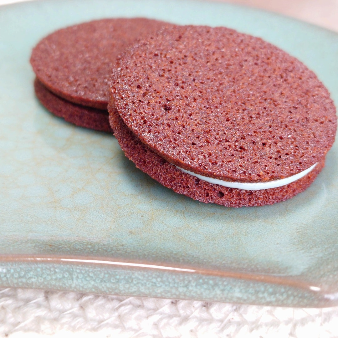 【イオンモール鈴鹿】ざくざく食感を楽しむ｜チョコミントのチュイルサンド