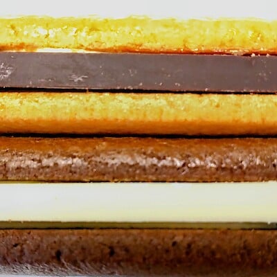 【イオンモール鈴鹿】厚めのチョコをサンドするしあわせ