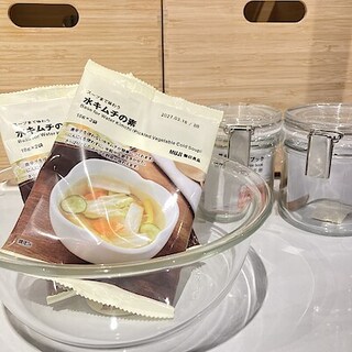 【イオンモール鈴鹿】スープまで味わう　水キムチの素