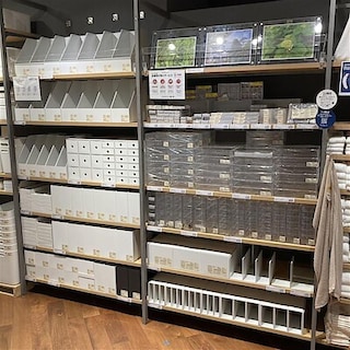 【ホテルメトロポリタン鎌倉】デスク周り収納