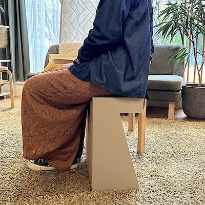 【IDÉE 自由が丘店】新作『FORM FIND STOOL』のご紹介
