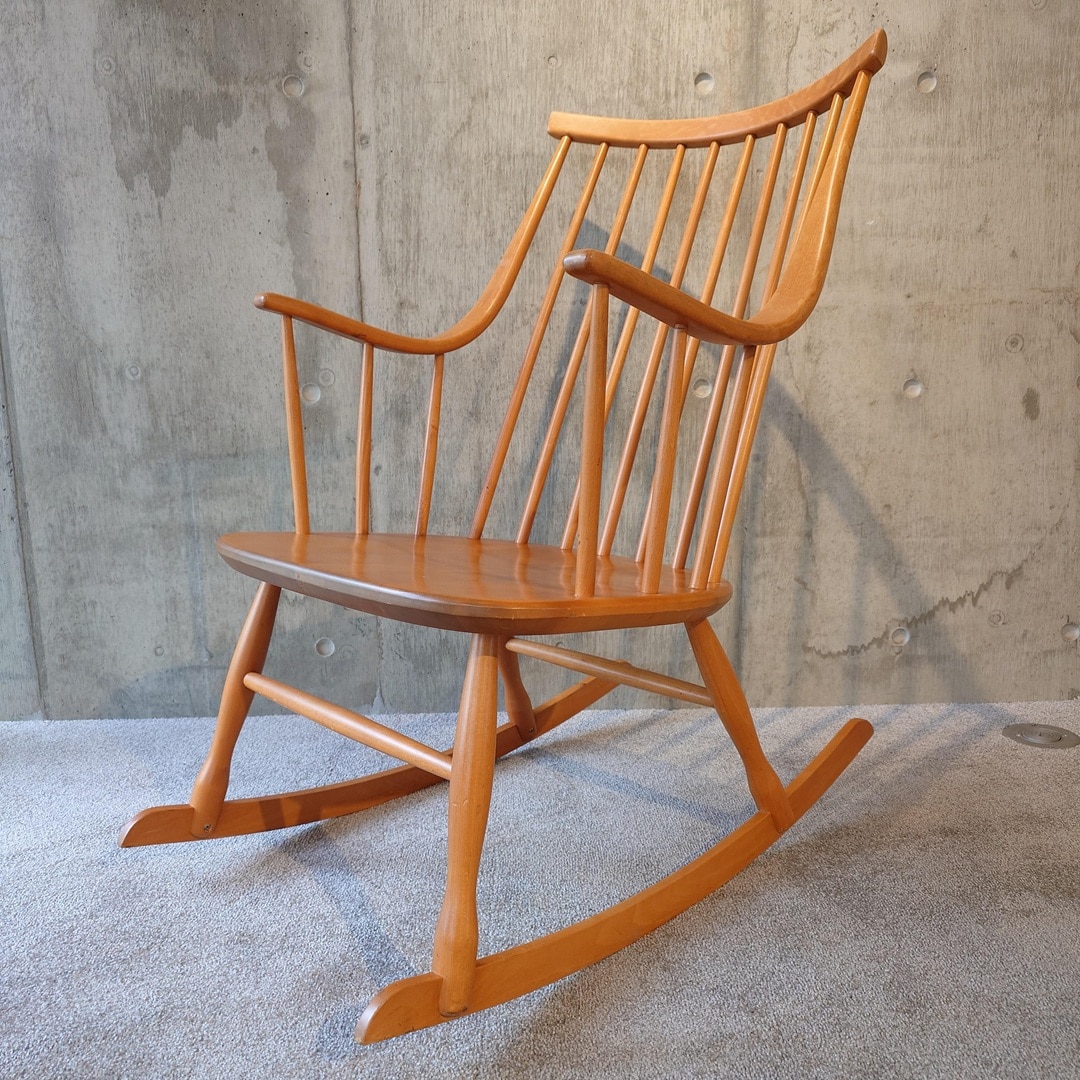 Vintage Rocking chair