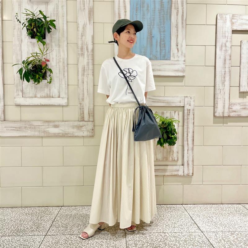 Tシャツ花　全身