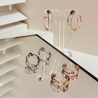 【IDÉE新宿店】ジュエリー紹介「メビウスピアス」｜LUCE MACCHIA