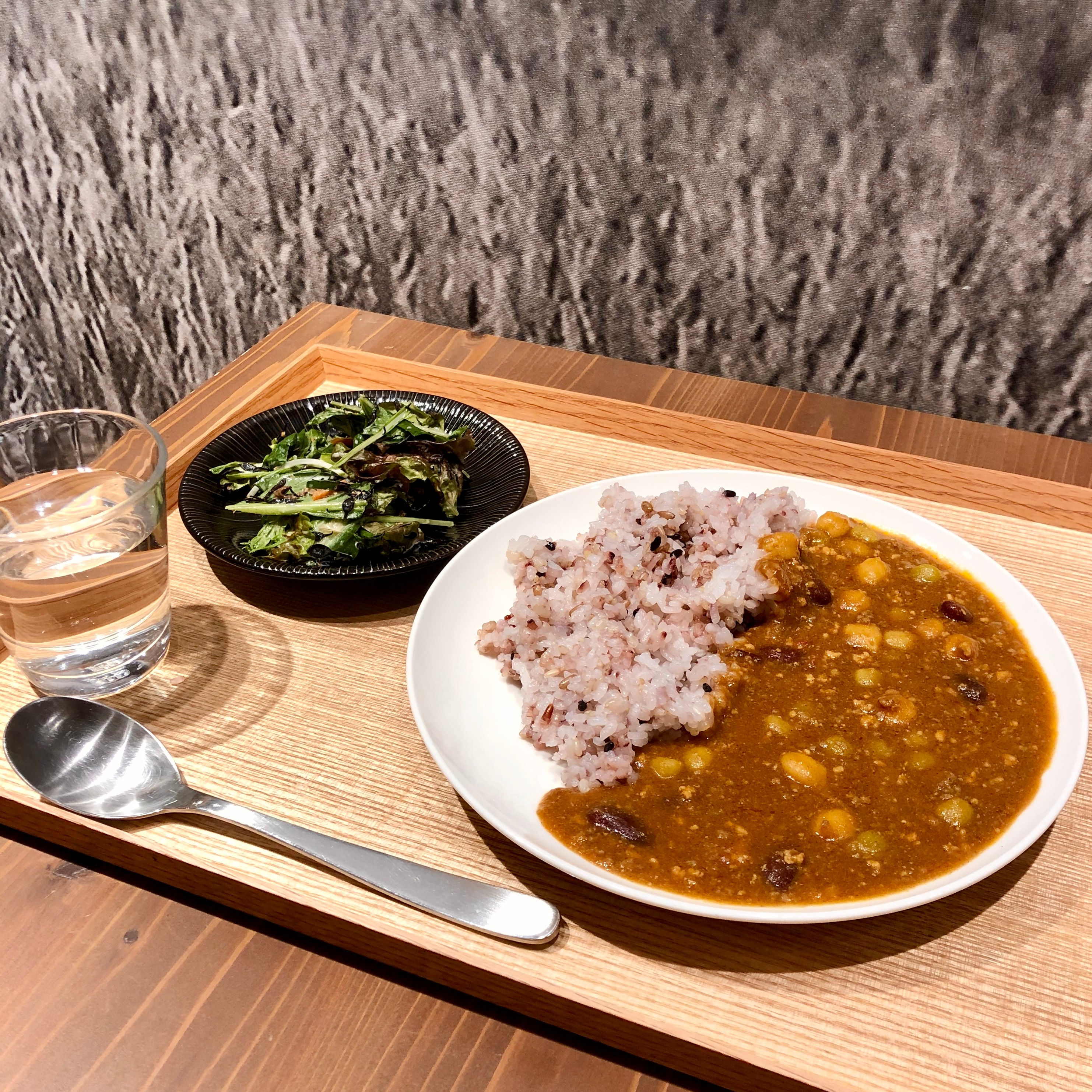 キービジュアル画像：期間限定「ジビエカレーセット」始まってます。