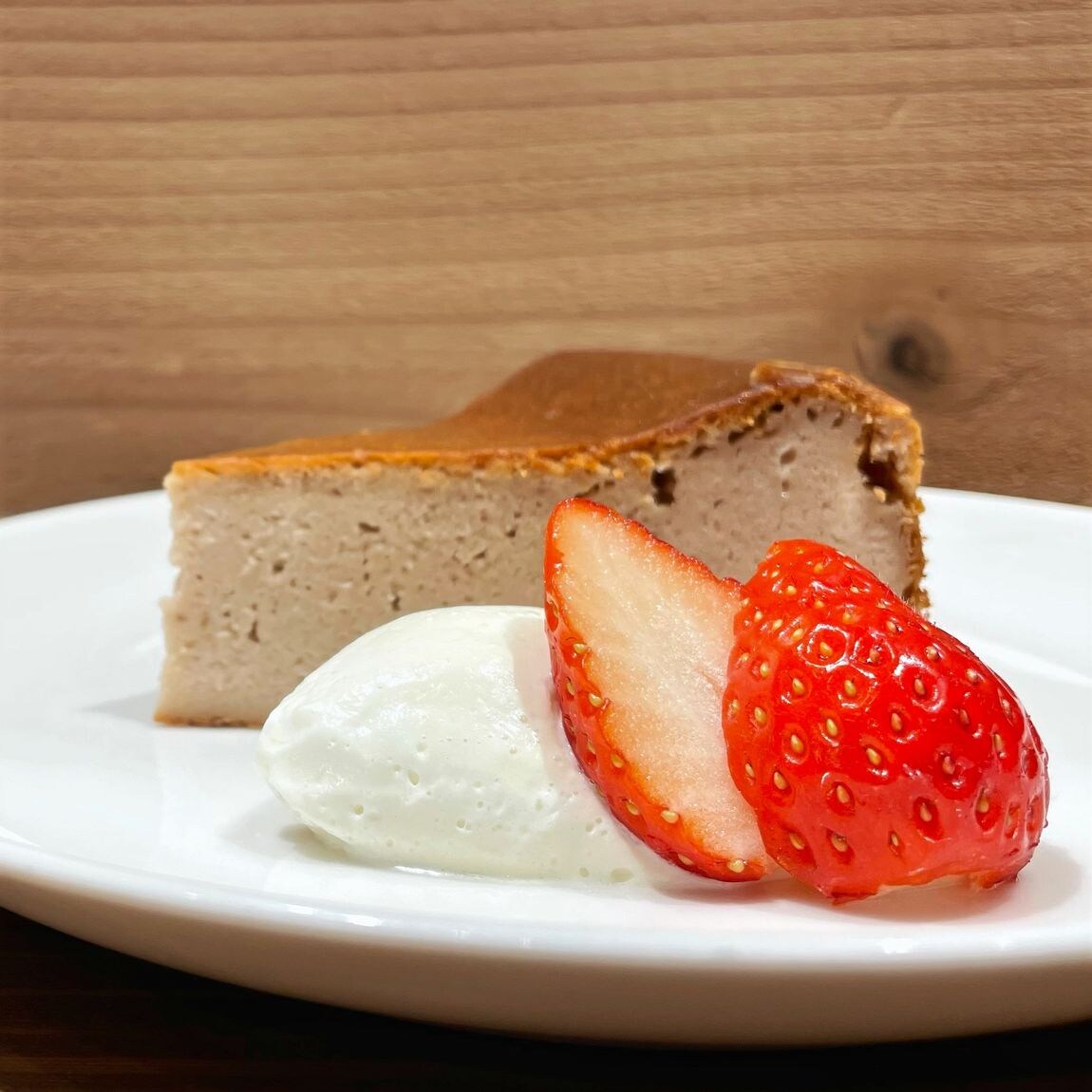 【Café＆Meal近鉄四日市】いちごのチーズケーキ