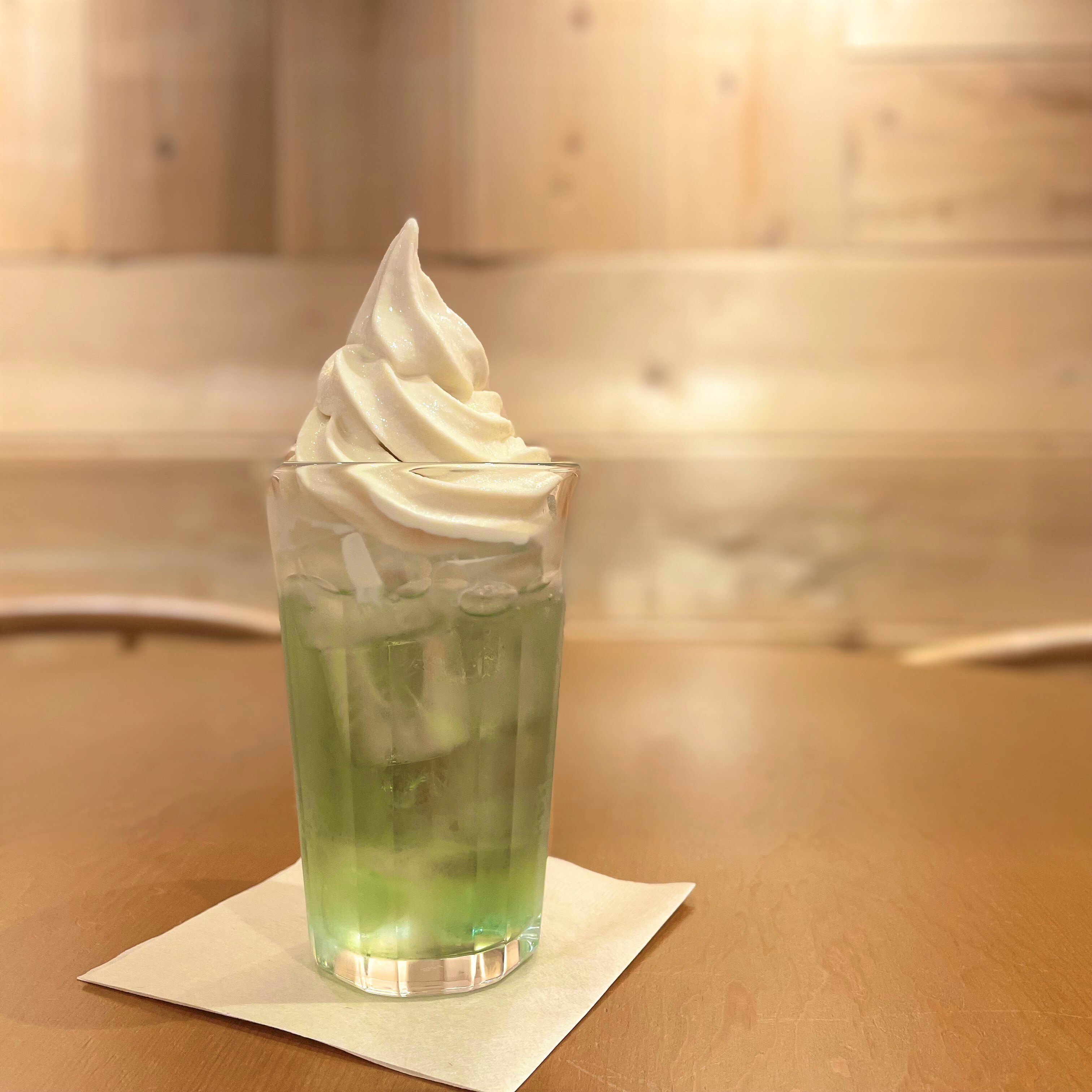 【Café＆mealMUJI近鉄四日市】メロンクリームソーダ