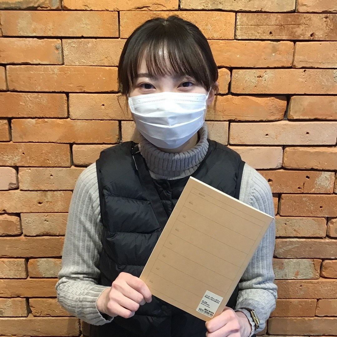 キービジュアル小関さん