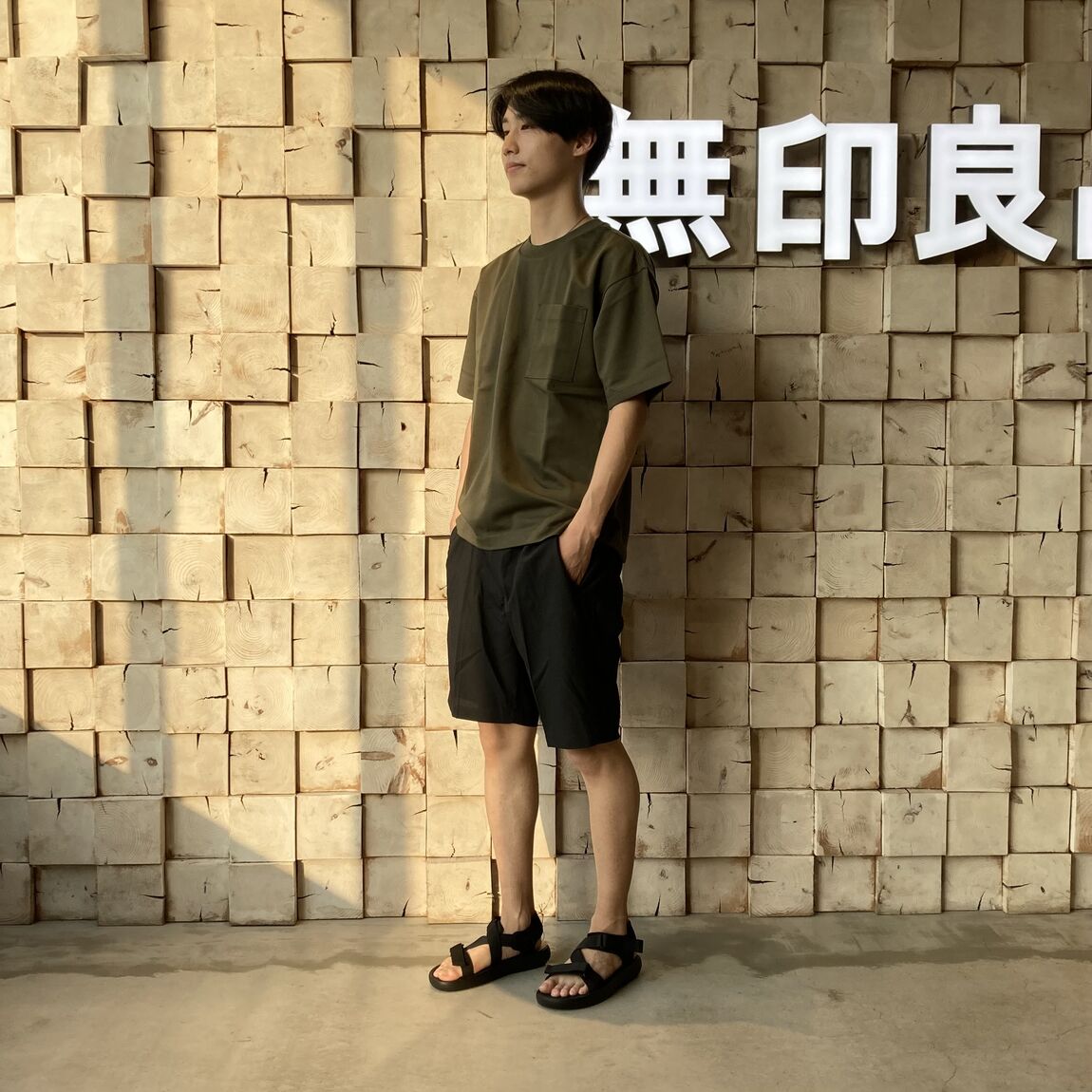 Tシャツ１
