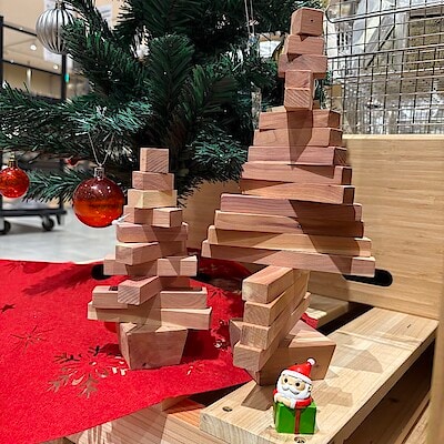 【ららぽーと門真】端材を使った、地球にやさしいツリー