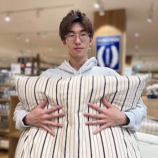 背あてにも、座布団にも、まくらにも。綿洗いざらし大判クッション【ゆめタウンシティモール】