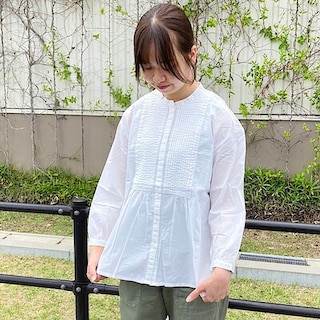【ルビットパーク南草津】綿ピンタック　長袖ブラウス