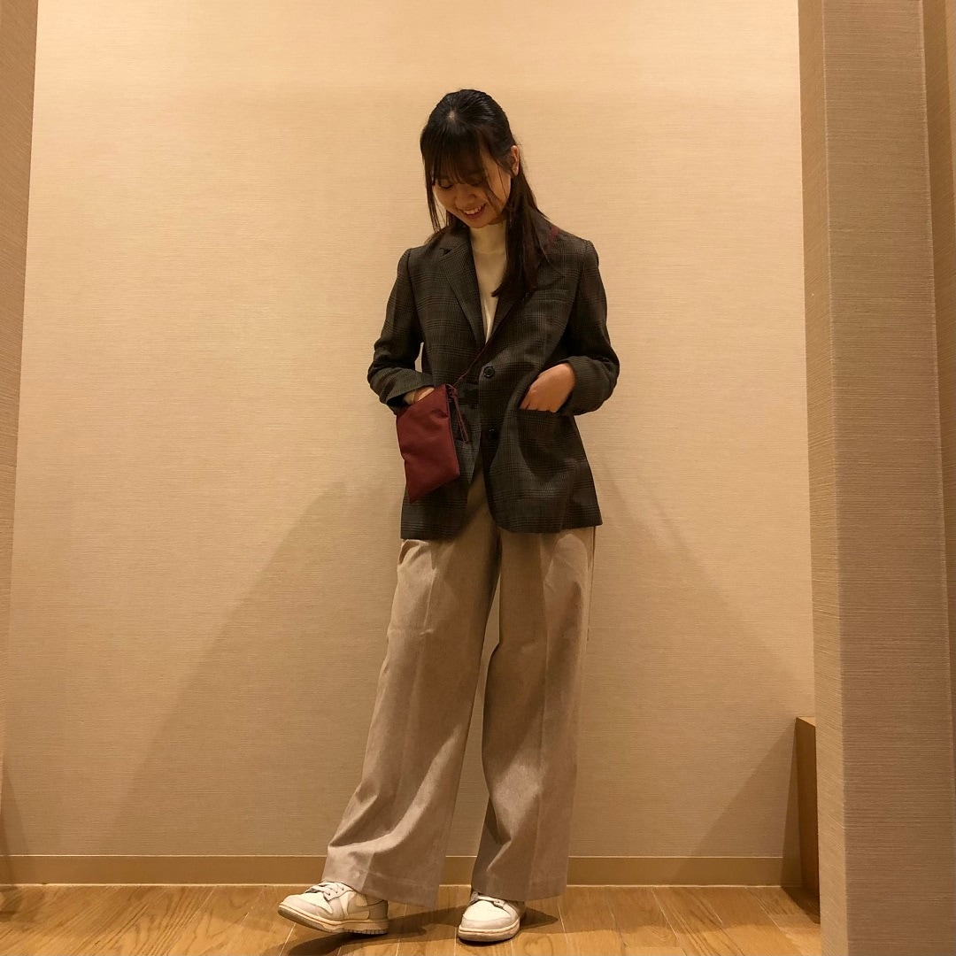 スタッフスナップ　女性スタッフ